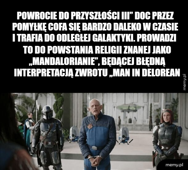 Mężczyzna w garniturze mówi do grupy ludzi w futurystycznym otoczeniu.