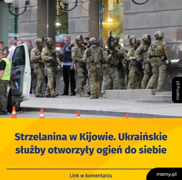 Uzbrojeni żołnierze na ulicy miasta obok vana
