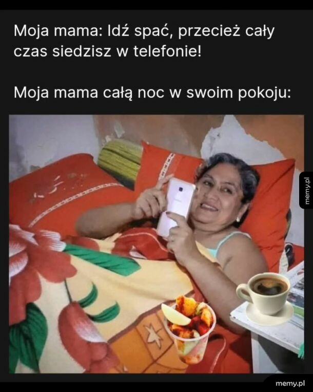 Kobieta leżąca w łóżku z telefonem i kawą